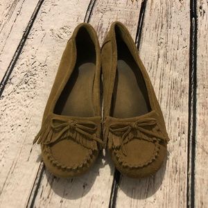 Minnetonka Fringe Moccasins